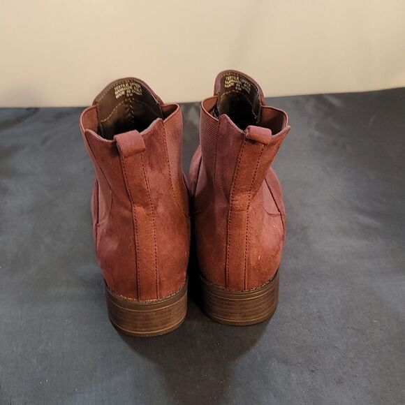 BRAND NEW LOFT OUTLET ROUND TOE SLIP-ON WOMEN"S ANKLE BOOT - Picture 9 of 14